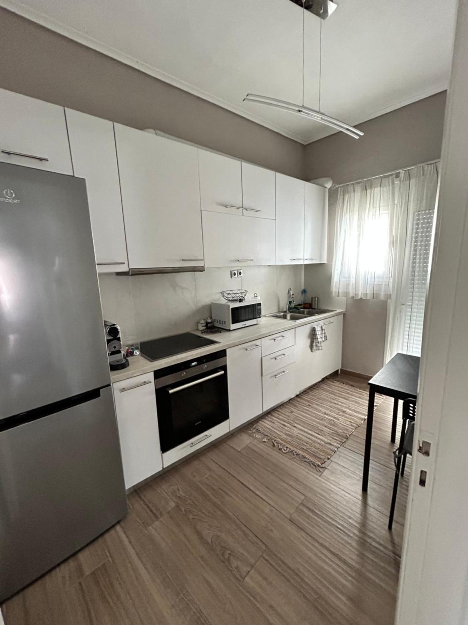 Beautiful Apartment Next To Metro Station Атина Екстериор снимка