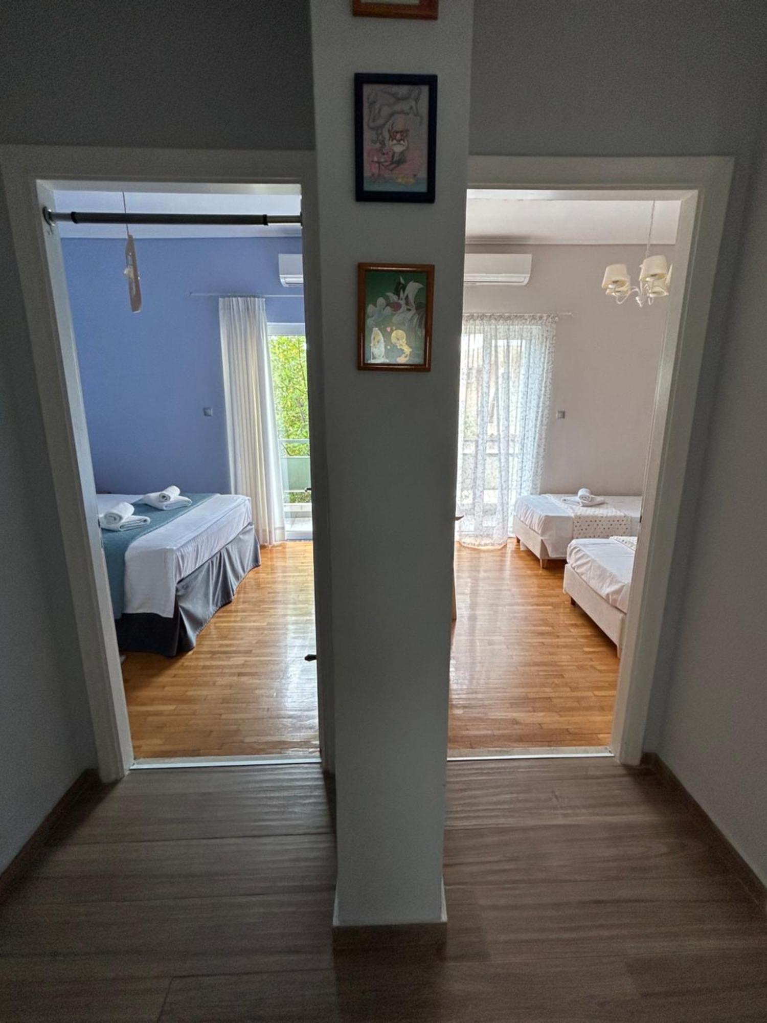 Beautiful Apartment Next To Metro Station Атина Екстериор снимка